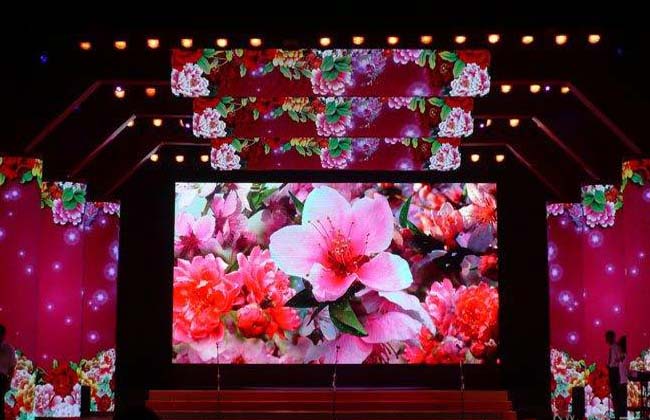 河南鄭州全彩led顯示屏 LED顯示屏多少錢一平方？